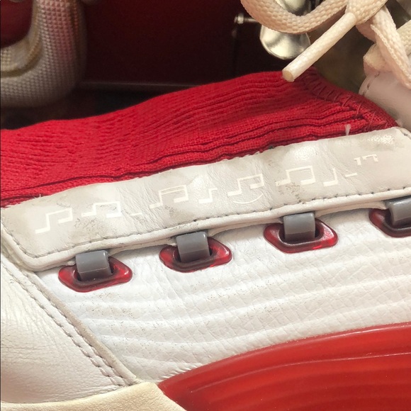 Jordan Athletic Shoes White and Red - Picture 6 of 15